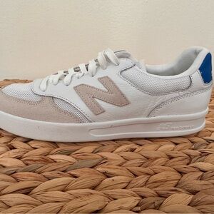 New Balance Unisex White and Beige Sneakers